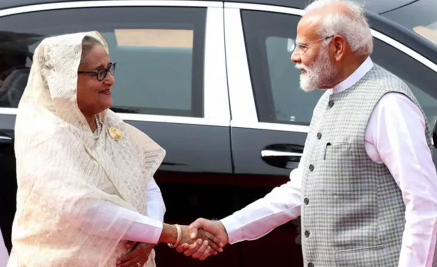 শেখ হাসিনাকে নিয়ে যে দ্বিধায় দিল্লি!