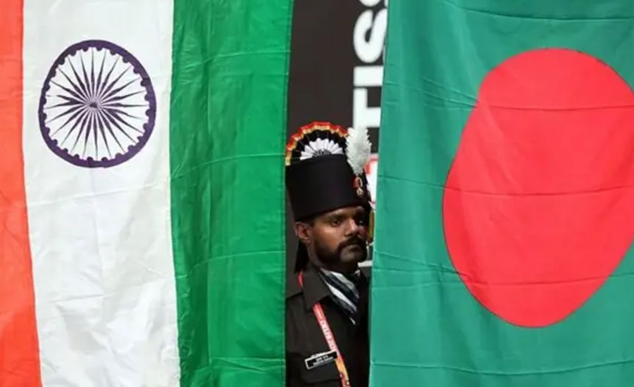 কেন ভারতীয় সশস্ত্র বাহিনীকে বাংলাদেশের ওপর নজর রাখতে বললেন মন্ত্রী রাজনাথ সিং?