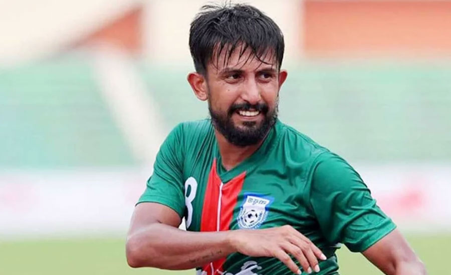 মধ্যরাতে সাবেক ফুটবল অধিনায়কের বাড়িতে সন্ত্রাসী হামলা