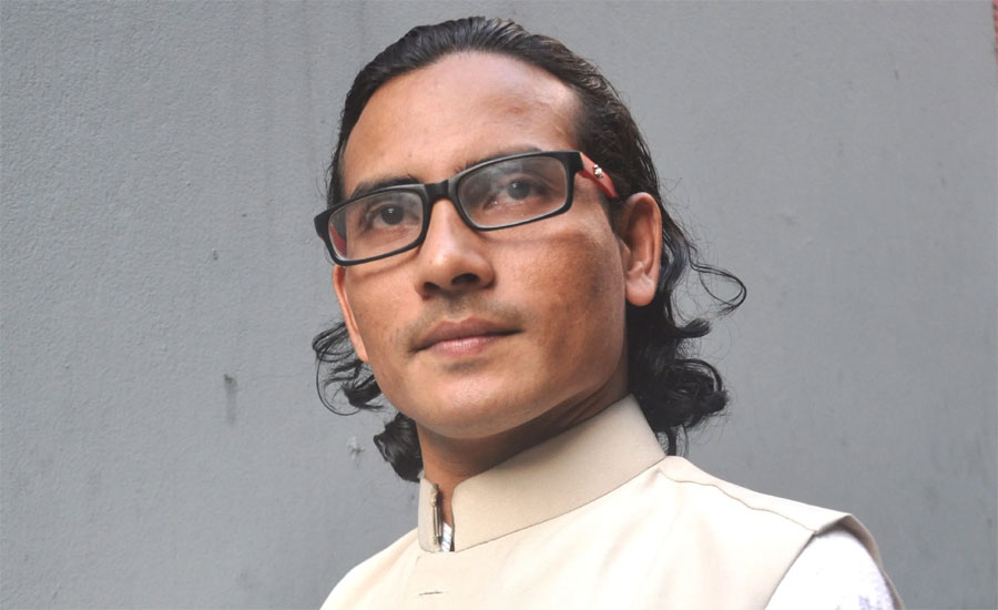 আয়নাঘরে বন্দীর রাজকথা