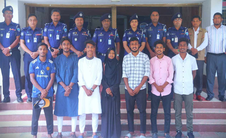 খাগড়াছড়িতে ছাত্র আন্দোলনের সমন্বয়কদের সাথে পুলিশ সুপারের মতবিনিময়