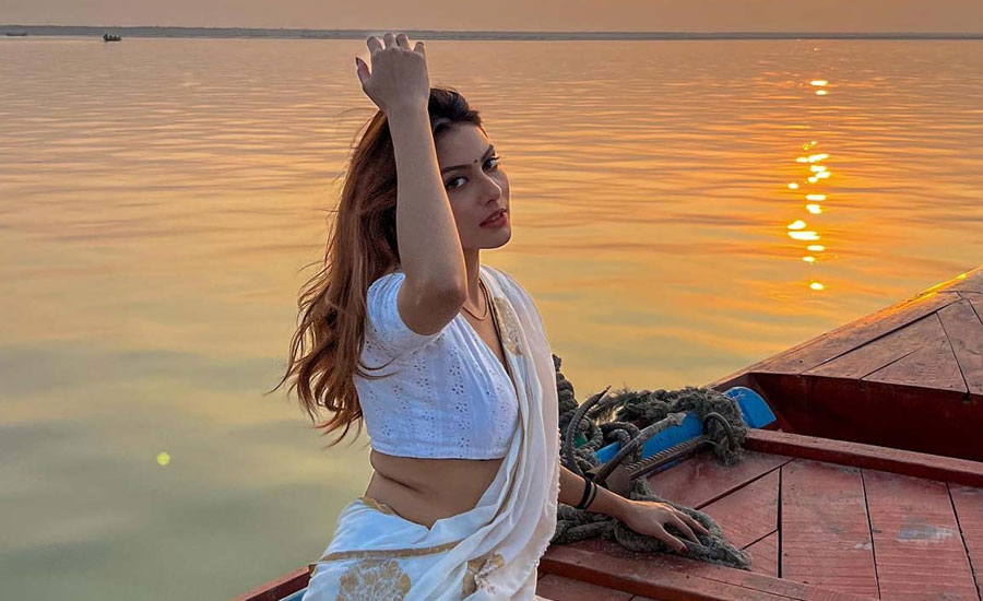 হঠাৎ আলোচনায় নানা ঘটনায় বিতর্কিত জেসিয়া ইসলাম