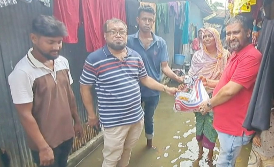 নোয়াখালীতে জেলা যুবদলের এক হাজার বন্যা দুর্গতদের মাঝে ত্রান সামগ্রী বিতরণ 
