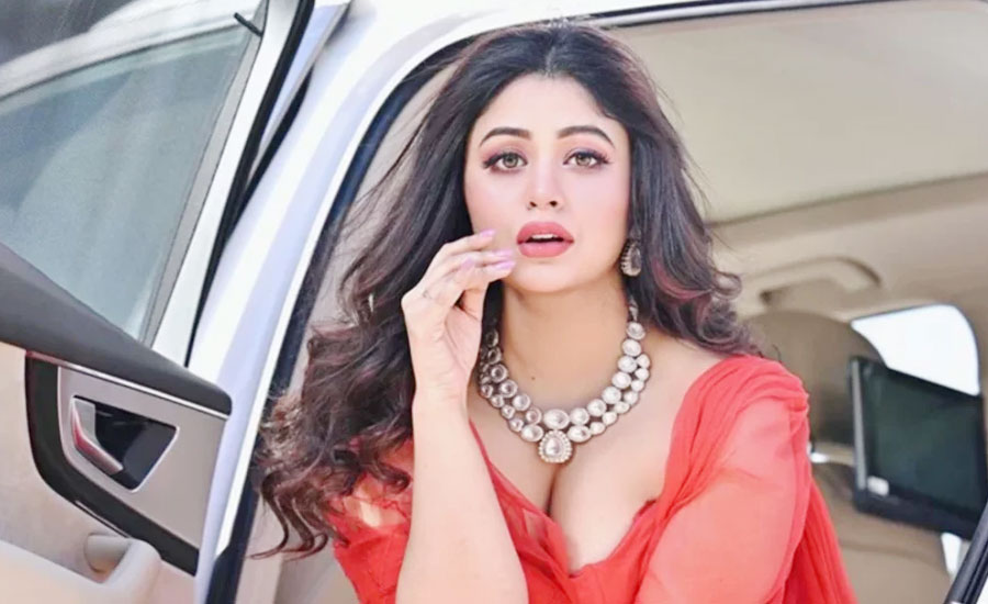 ‘এসব আমি পারব না’ বলে অনৈতিক প্রস্তাব প্রত্যাখ্যান ঋতাভরীর