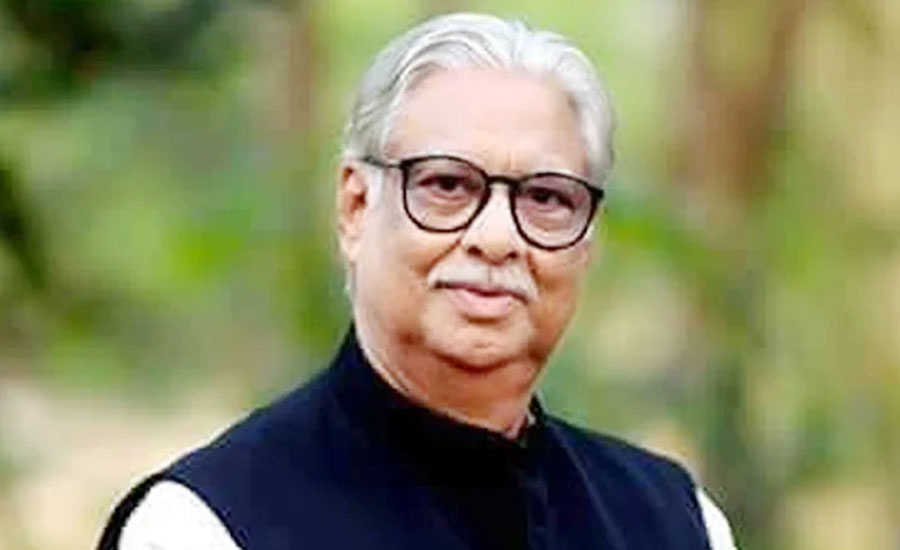 সুলতান মনসুর বিমানবন্দরে আটক
