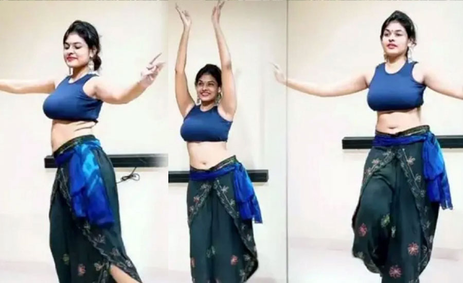 বোল্ড লুকে বেলি ড্যান্স দিয়ে ঝড় তুললেন যুবতী, ভাইরাল ভিডিও