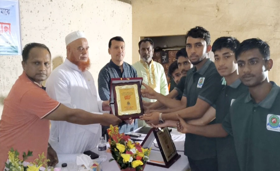 নোয়াখালীতে স্পেন প্রবাসীদের বন্যায় ক্ষতিগ্রস্থ পরিবারের মাঝে মানবিক সহায়তা প্রদান