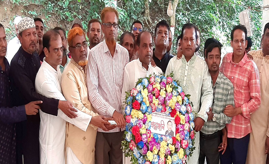 রাঙ্গুনিয়ায় শহীদ জিয়ার সমাধিতে জিয়া মঞ্চের শ্রদ্ধা নিবেদন