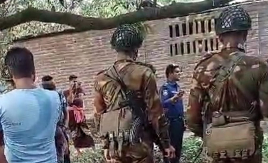 চাঁপাইনবাবগঞ্জে বোমা হামলা করে লুটপাট ও বিল দখলের চেষ্টা