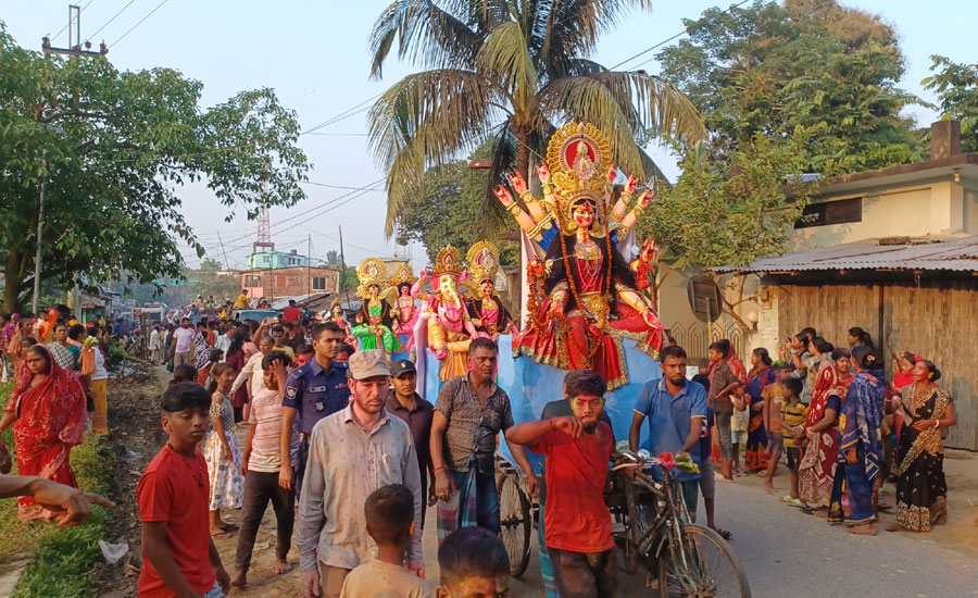 রাজস্থলীতে ৪ টি পূজা মন্ডবে প্রতিমা বির্সজনের মধ্য দিয়ে শেষ হলো শারদীয় দূর্গোৎসব