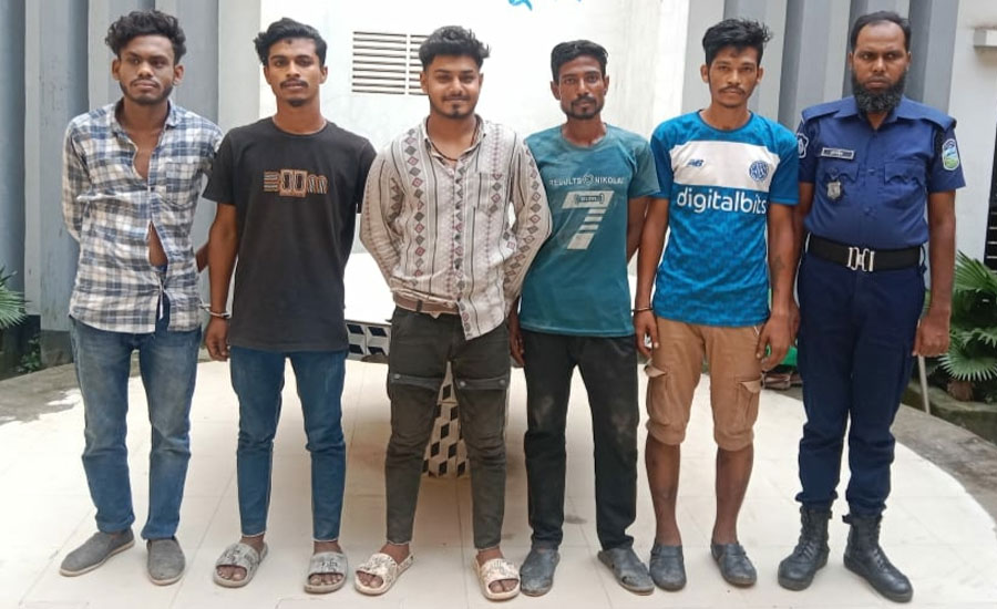 ময়মনসিংহ কোতোয়ালি পুলিশের অভিযানে ডাকাত দলের সদস্যসহ গ্রেফতার-৮