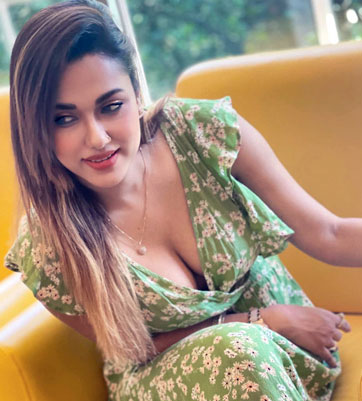প্রকাশ্যে ববির আবেদনময়ী ছবি