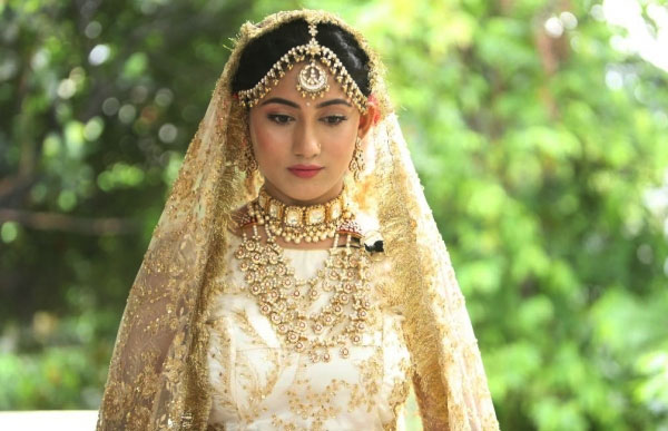 মৌসুমের আগেই বউ সাজে সাফা কবির