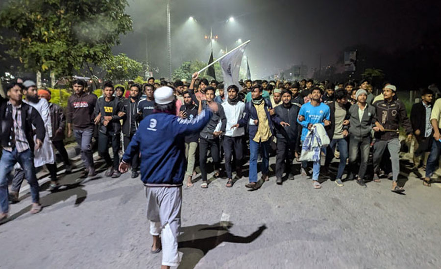 ইসকন নিষিদ্ধসহ আইনজীবী হত্যার বিচার দাবিতে উত্তাল বিভিন্ন ক্যাম্পাস