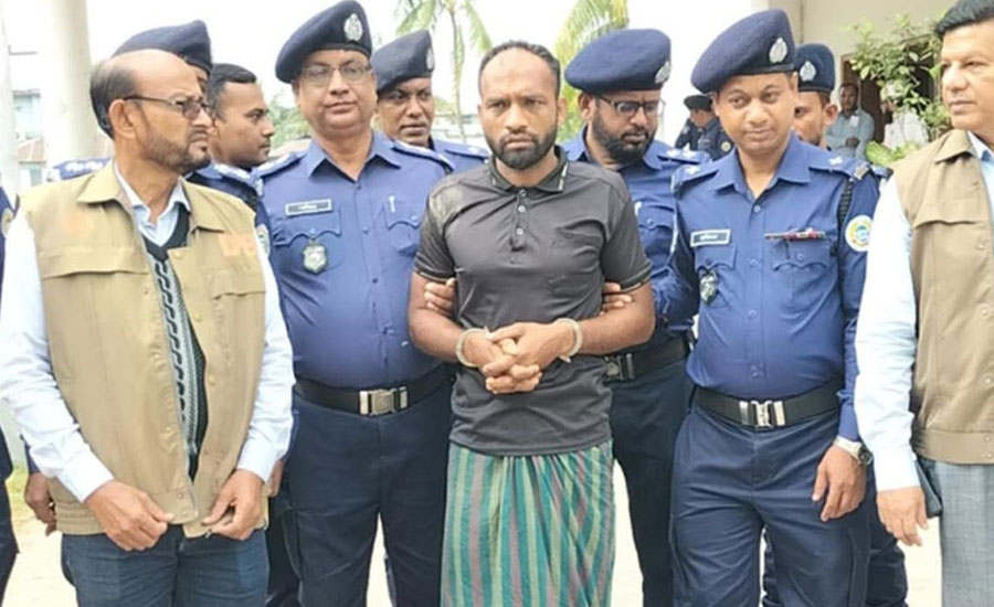 আমতলীতে পুলিশের অভিযানে ১৪ টি চোরাই গরু উদ্ধার, চোর গ্রেপ্তার