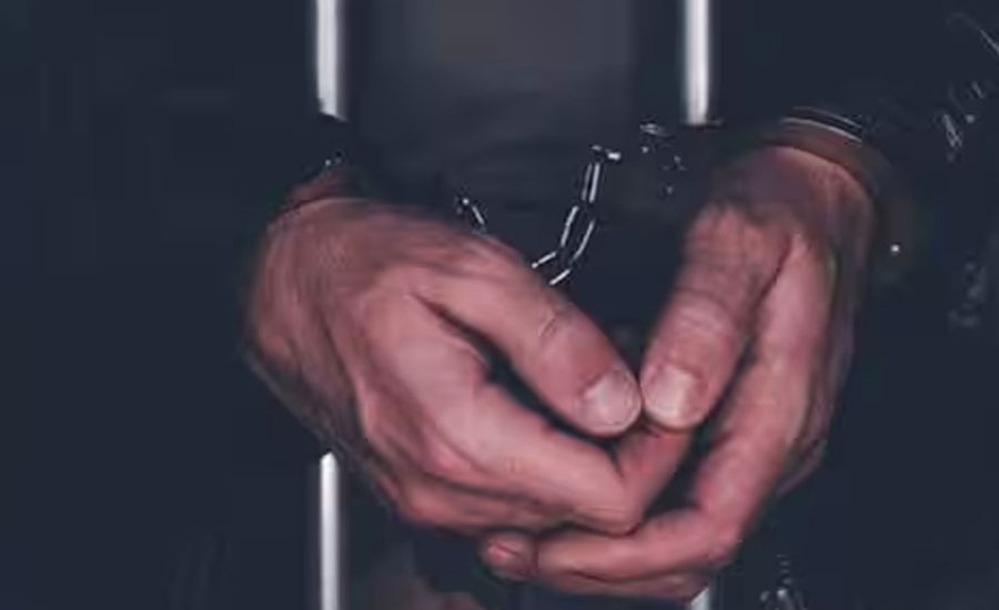 অবৈধভাবে ভারত থেকে দেশে ফেরার সময় ২ জন আটক