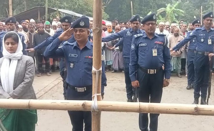 উজিরপুরে বীরমুক্তিযোদ্ধা আব্দুল খালেক সরদাকে রাষ্ট্রীয় মর্যাদায় দাফন সম্পন্ন