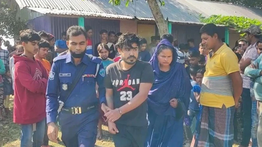 প্রেমে বাধা দেওয়ায় নারীর মাথাবিহীন লাশ গর্তে ঢুকিয়ে পোড়ানোর কারণ জানা গেল