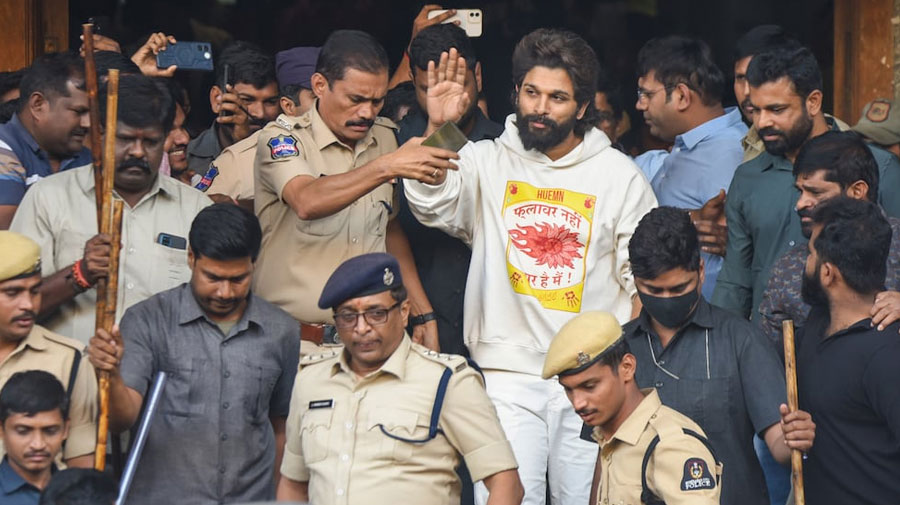ফের নতুন বিপাকে আল্লু অর্জুন