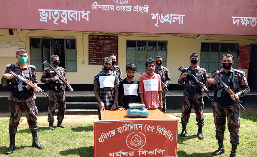মাধবপুরে বিজিবির অভিযানে মাদক উদ্ধার, পালিয়েছে পাচারকারী 