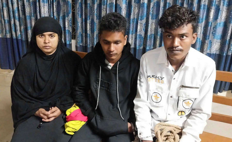 প্রেমিককে নিয়ে পালিয়ে বাংলাদেশে ভারতীয় গৃহবধূ, বিজিবির হাতে আটক