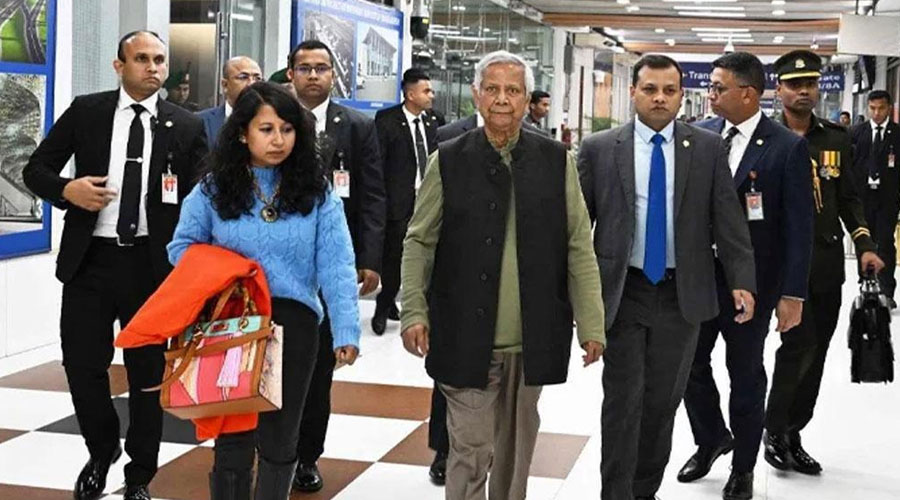 সুইজারল্যান্ডে পৌঁছেছেন প্রধান উপদেষ্টা