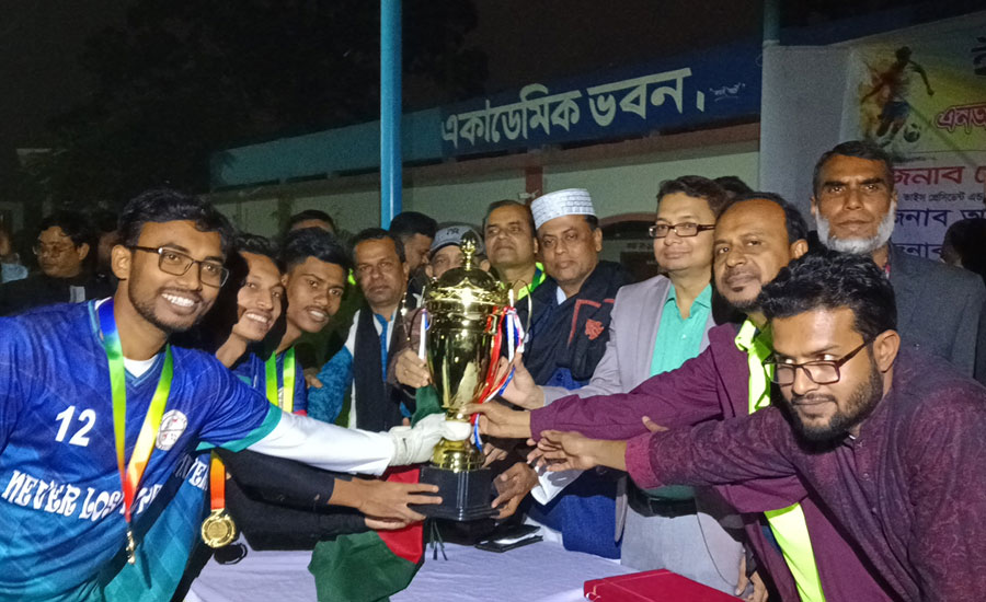 গাজীপুরে ই-সেবা ও গাছা প্রেসক্লাবের আয়োজনে ফুটবল ম্যাচ ও পুরস্কার বিতরণী সম্পন্ন