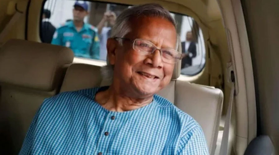 দেশে ফিরলেন প্রধান উপদেষ্টা