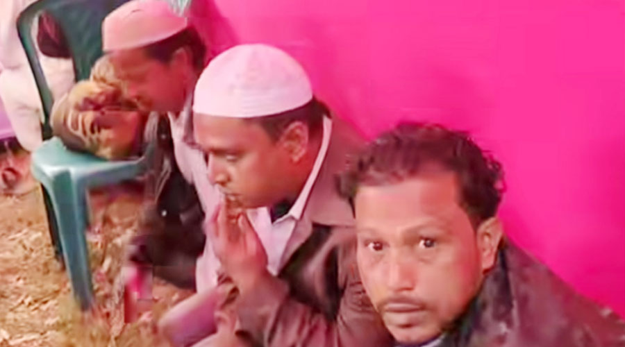আজহারীর মাহফিল থেকে মলম পার্টির তিন সদস্য আটক