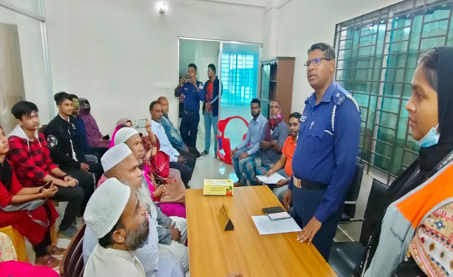 শিশু বান্ধব থানা গঠনে ভান্ডারিয়ায় মতবিনিময় সভা