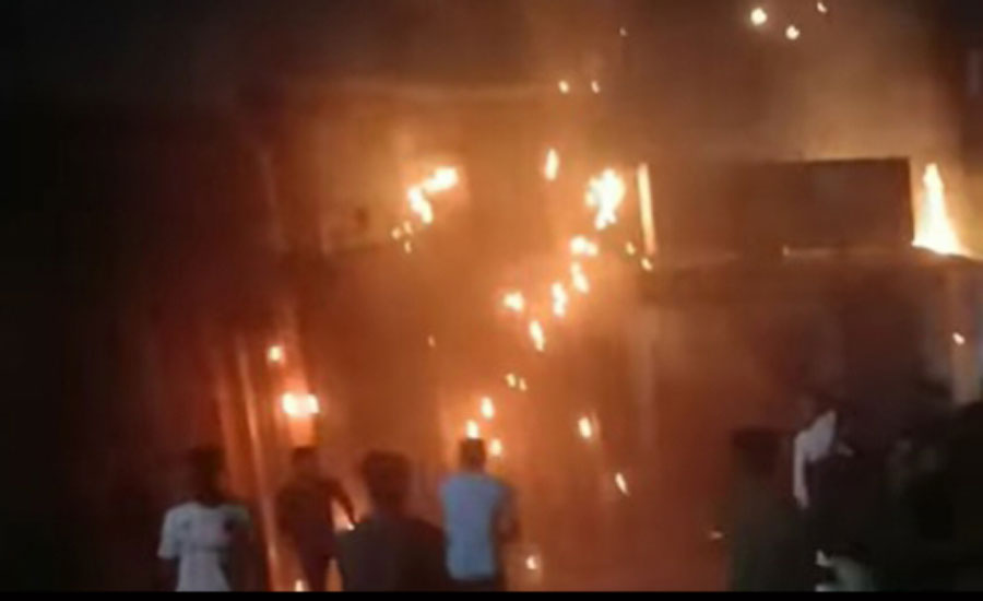 গাজীপুরের শিববাড়ি পপুলার ডায়াগনস্টিকের পাশে অগ্নিকাণ্ড