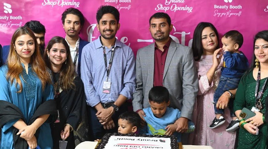 ই-কমার্স প্রতিষ্ঠান ‘বিউটি বুথ’এর শো-রুম উদ্বোধন