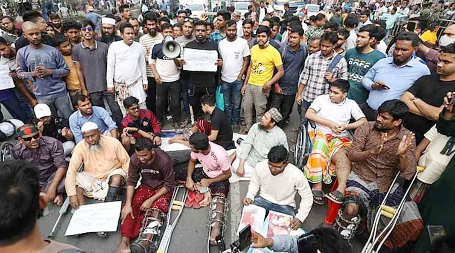 অভ্যুত্থানে আহতদের আজীবন চিকিৎসাসহ ভাতা দেওয়ার কথা ভাবছে সরকার