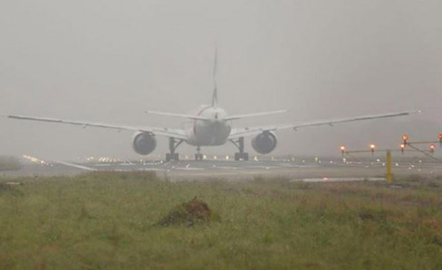 ঘন কুয়াশায় ঢাকায় নামতে না পেরে ৩ ফ্লাইট গেল কলকাতায়, বিলম্বে নেমেছে ১৬ ফ্লাইট