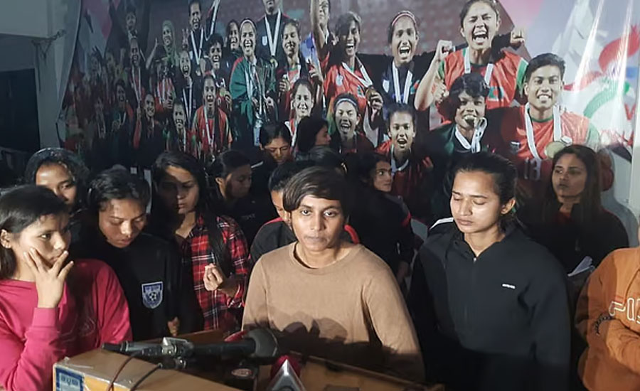ফুটবলারদের বিদ্রোহ: স্পেনের বিশ্বকাপজয়ী দলের সঙ্গে যেভাবে মিলল বাংলাদেশ