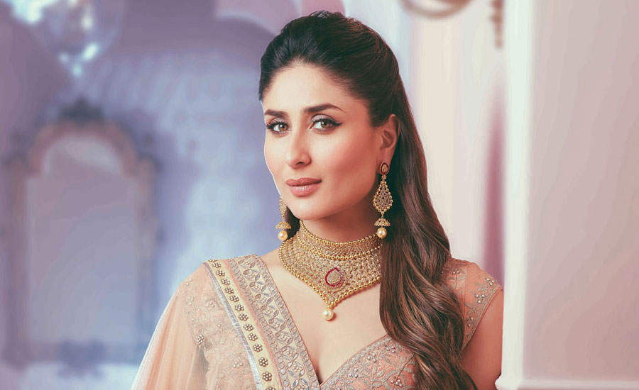 আমাদের পরিবার কঠিন পরিস্থিতির মধ্যে দিয়ে যাচ্ছে: কারিনা