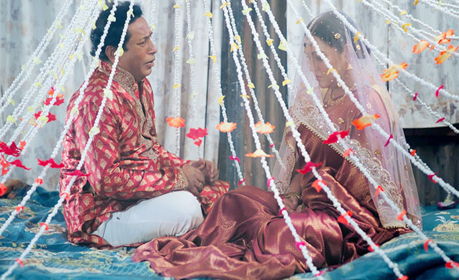 কবুল বলেই অজ্ঞান নতুন জামাই