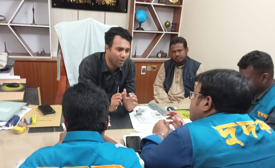 সাতক্ষীরায় বিআরটিএ অফিসে দুদকের হানা