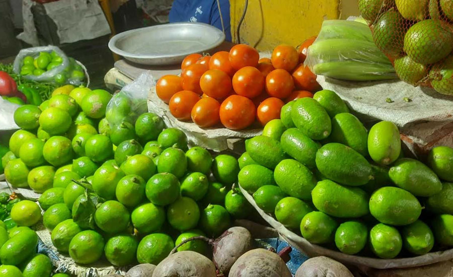 রোজা শুরুর আগেই আগুন লেবুর বাজারে, হালি ১২০!