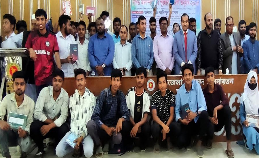 রাণীনগরে গণিত অলিম্পিয়াডের পুরস্কার বিতরণ