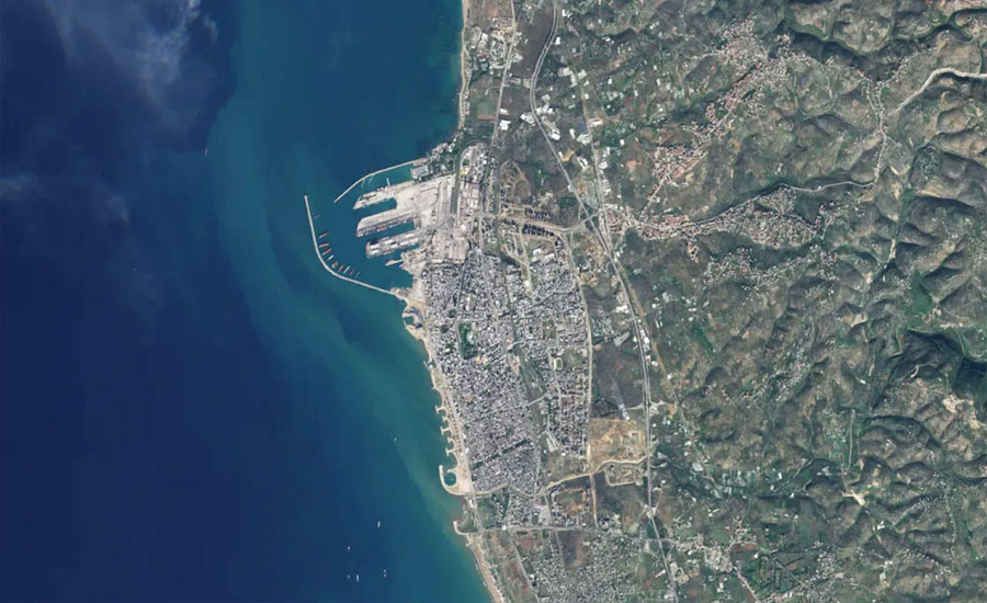 সিরিয়ার ভূমধ্যসাগরীয় বন্দরনগরী তারতুসে ইসরায়েলের বিমান হামলা