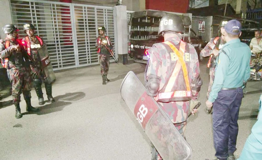 নগরবাসীর জানমালের নিরাপত্তায় মাঠে নেমেছে বিজিবি