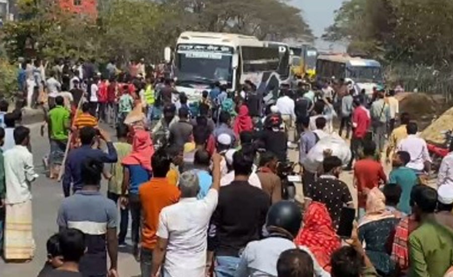 অটো চালক হত্যার বিচারের দাবীতে ঢাকা-ময়মনসিংহ মহাসড়ক অবরোধ