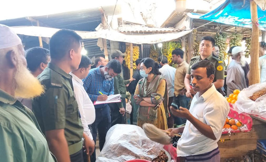 সরাইলে প্রশাসনের উদ্যোগে বাজার মনিটরিং