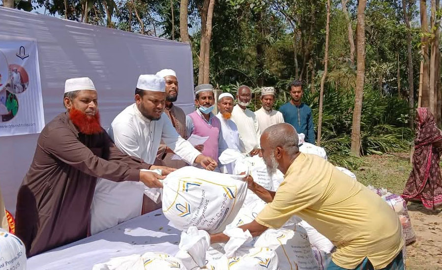 কাপাসিয়ায় জামায়াতের উদ্যোগে অসহায় পরিবারের মাঝে খাদ্য সামগ্রী বিতরণ