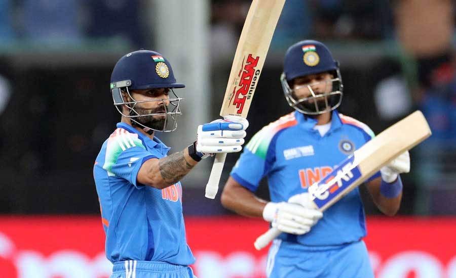 অস্ট্রেলিয়াকে হারিয়ে আবারও ফাইনালে ভারত