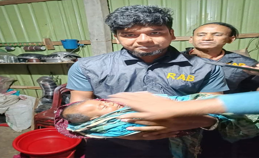 নোয়াখালীতে হাসপাতাল থেকে চুরি হওয়া শিশুকে উদ্ধার করল র‍্যাব