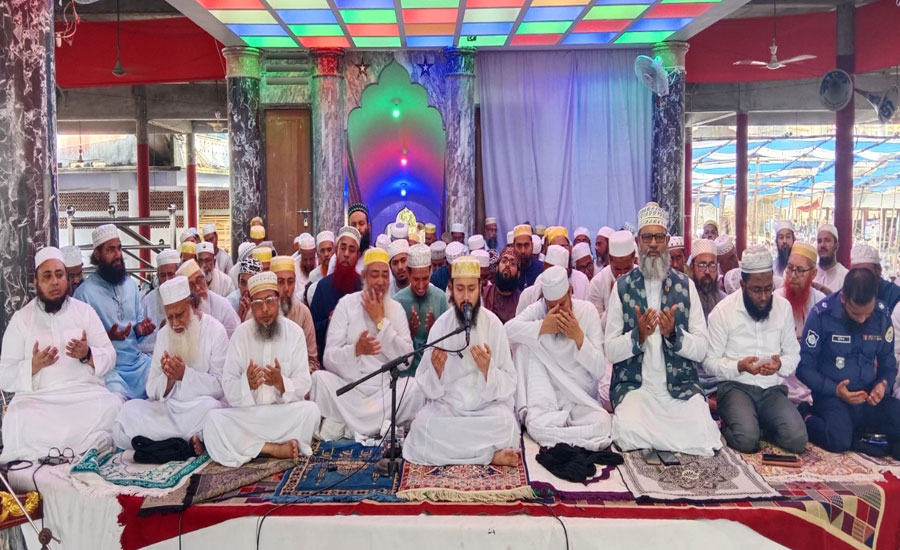 সরকারের জন্য দোয়া চাইলেন উপদেষ্টা মাহফুজ আলম 