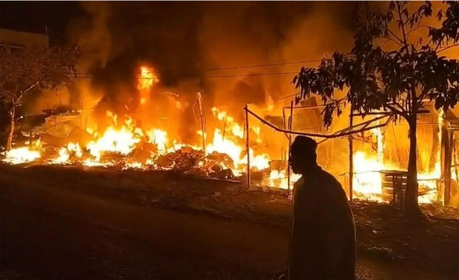 খাগড়াছড়িতে গভীর রাতে আগুনে পুড়ল ২০ দোকান