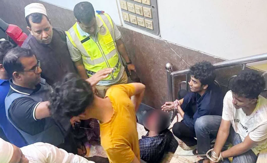 ধানমন্ডিতে র‍্যাব-ম্যাজিস্ট্রেট-ছাত্র পরিচয়ে ডাকাতি, গ্রেপ্তার ৪
